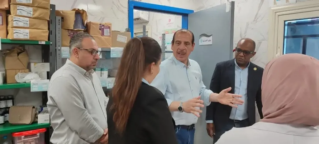نائب وزير الصحة يتفقد منشآت طبية بالسويس ويوجه بتطوير الخدمات الصحية