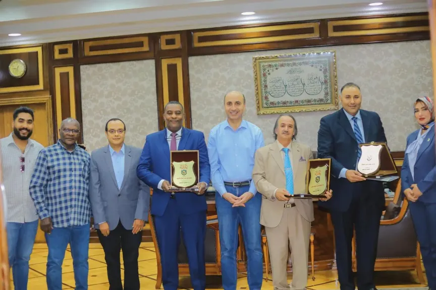 جانب من المتابعة 