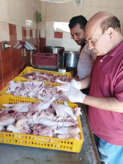 ضبط 584 كجم لحوم ودواجن وأسماك ومصنعات لحوم مخالفة بالغربية.. صور