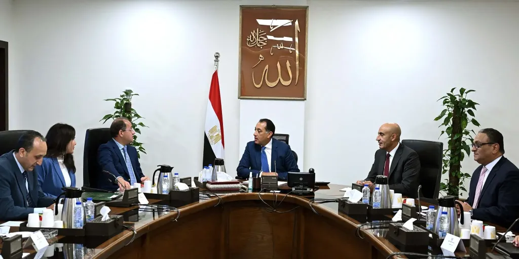 رئيس الوزراء يُتابع عددًا من ملفات العمل المشتركة بين وزارتي المالية والتربية والتعليم