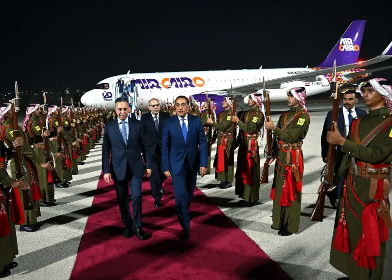 رئيس الوزراء يصل إلى عمّان للمشاركة في أعمال الدورة الـ33 للجنة العليا المصرية الأردنية المشتركة.. «صور»