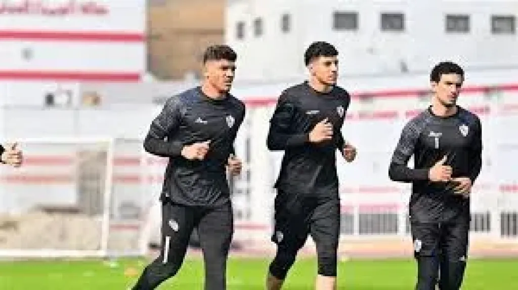 مدرب حراس المرمى بنادي الزمالك يضع برنامجًا تدريبيًا لرباعى حراسة مرمي الأبيض