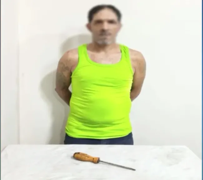 بسبب خلافات بينهم.. ضبط شخص تعدى على أسرة بمفك وحجارة بالغربية