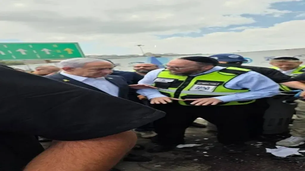نتنياهو في موقع الحادث 