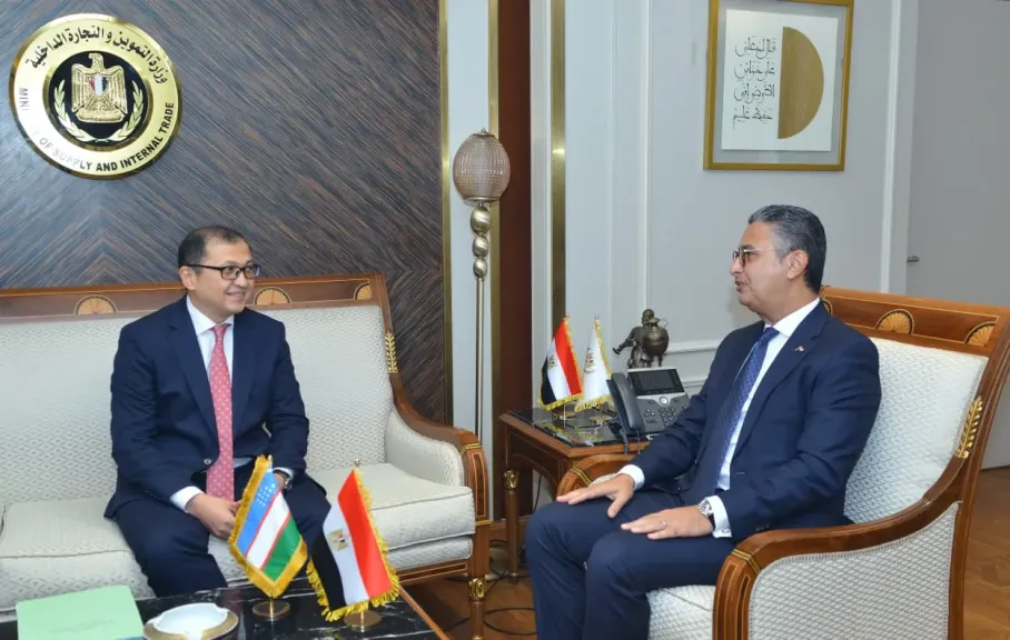 وزير التموين 
