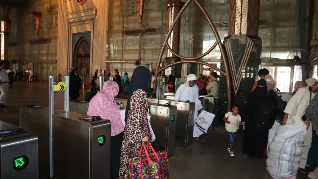 نقل السودانين 