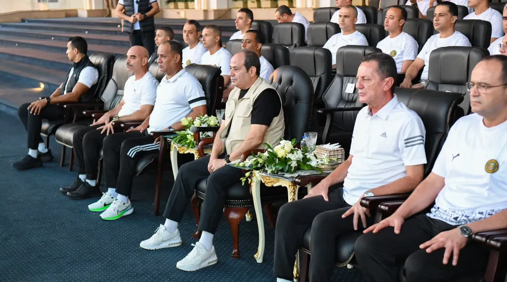 الرئيس السيسي يتفقد الأكاديمية العسكرية المصرية