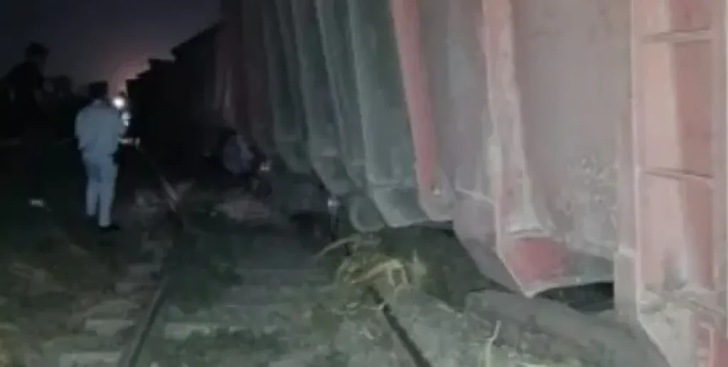   انحراف قطار بضائع في بني سويف