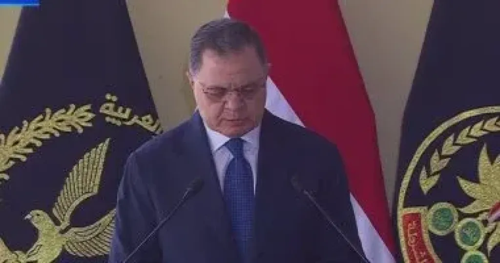 وزير الداخلية اللواء محمود توفيق 