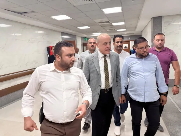 محافظ الأقصر يتابع حادث الطريق الصحراوى الغربى 