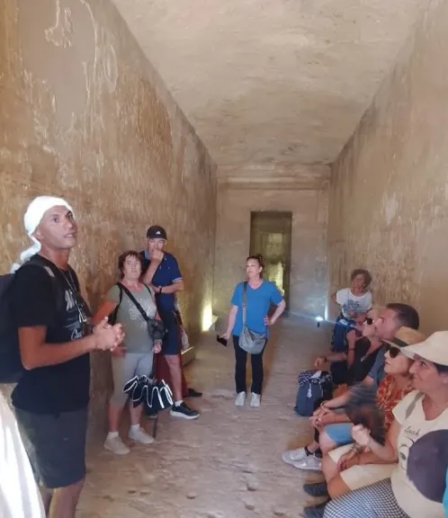  سياح إسبان 