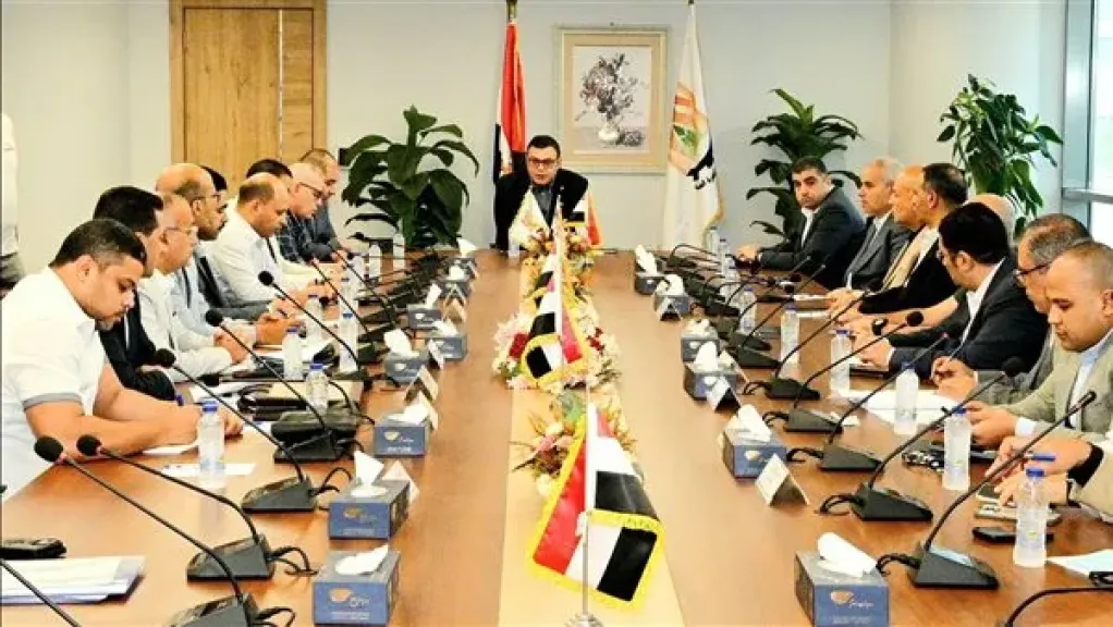 وزير الإسكان 