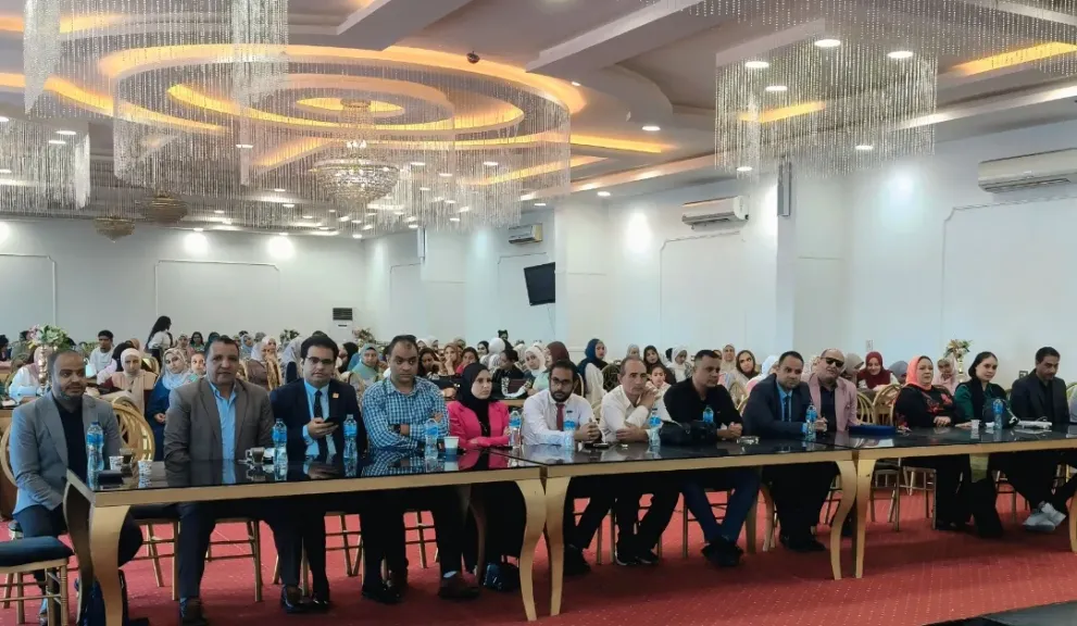 أثناء المؤتمر 