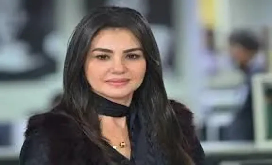 الفنانة دينا فؤاد