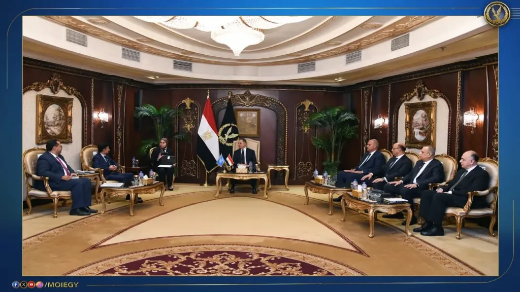 وزير الداخلية 