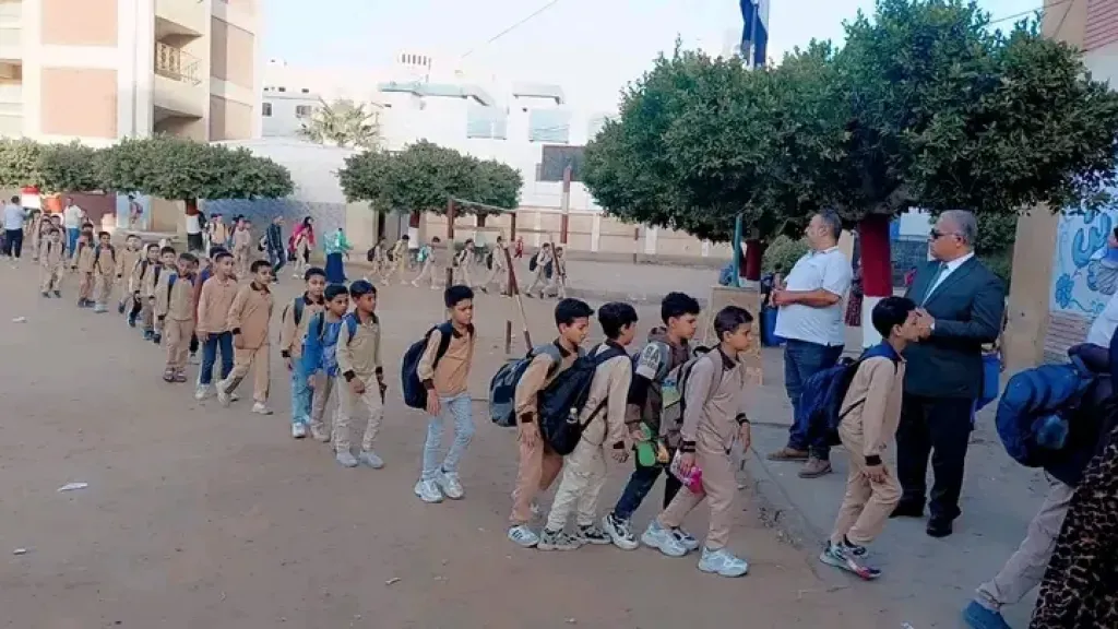 زيارة وكيل وزارة التربية والتعليم لمدارس ابشواي 