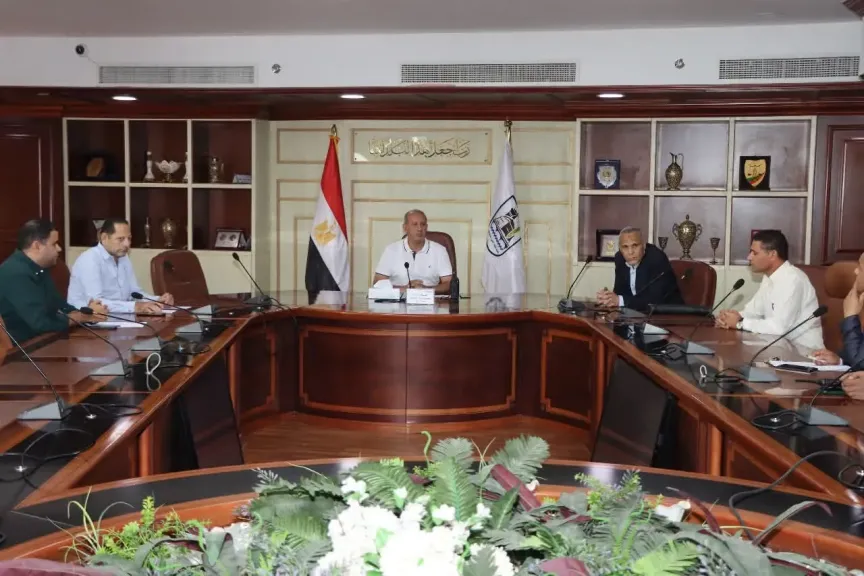 أثناء الاجتماع 
