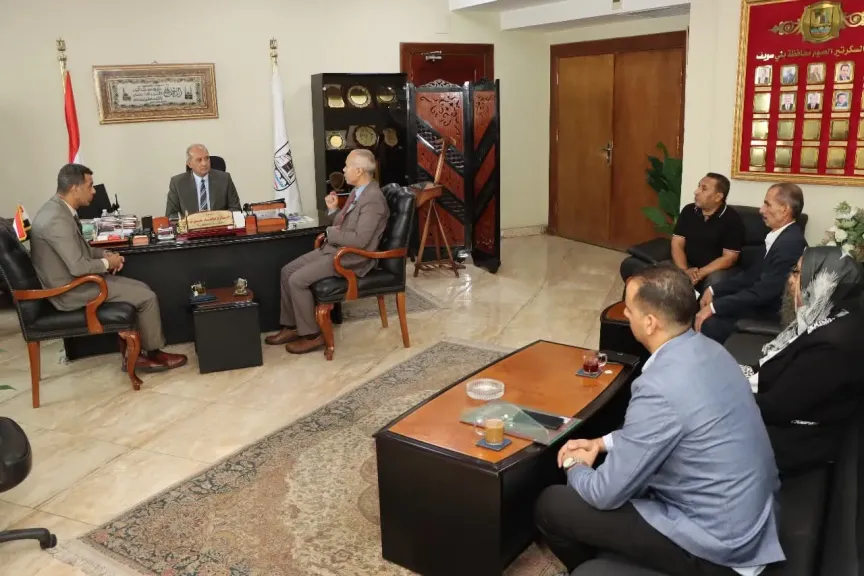 أثناء الاجتماع 