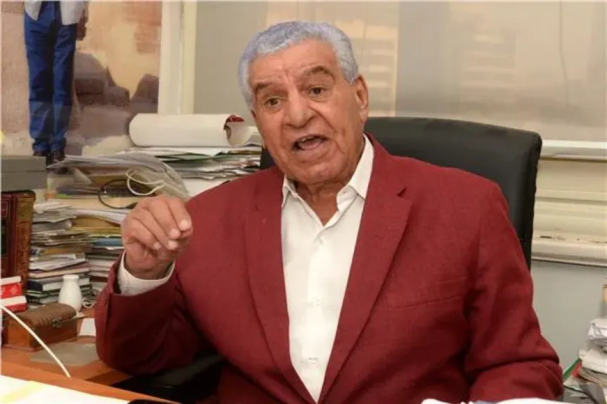 زاهي حواس يرد على اتهامه بتهريب الآثار المصرية