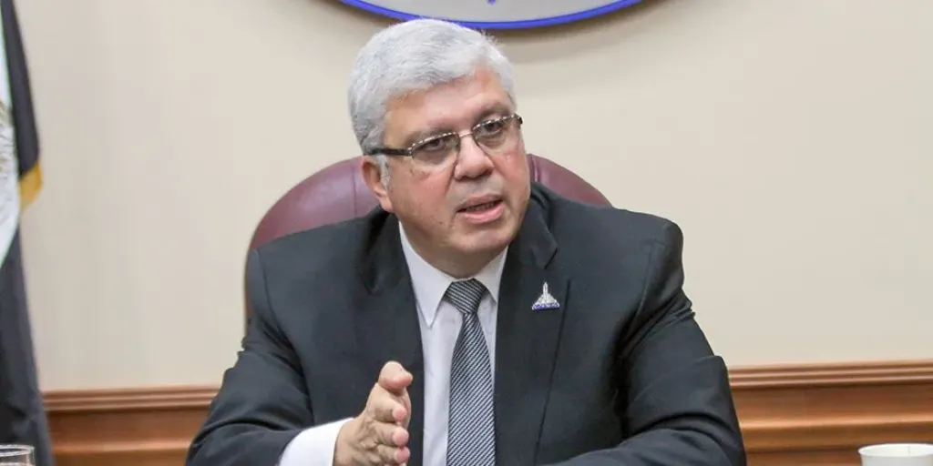الدكتور محمد أيمن عاشور، وزير التعليم العالي والبحث العلمي