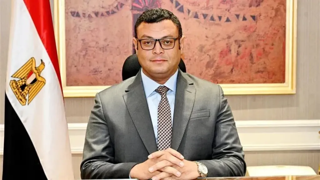 المهندس شريف الشربيني وزير الإسكان والمرافق والمجتمعات العمرانية