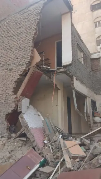 المنزل المنهار 