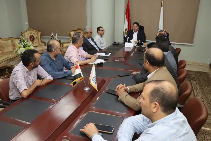 أثناء الاجتماع 