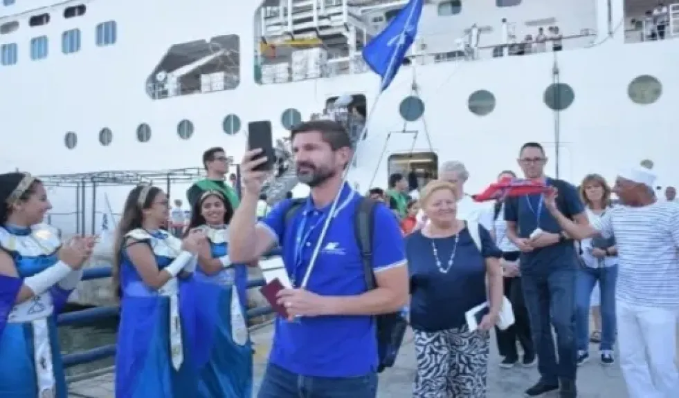   وصول السفينة العملاقة «MSC Armonia» 