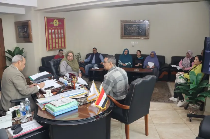 أثناء الاجتماع 