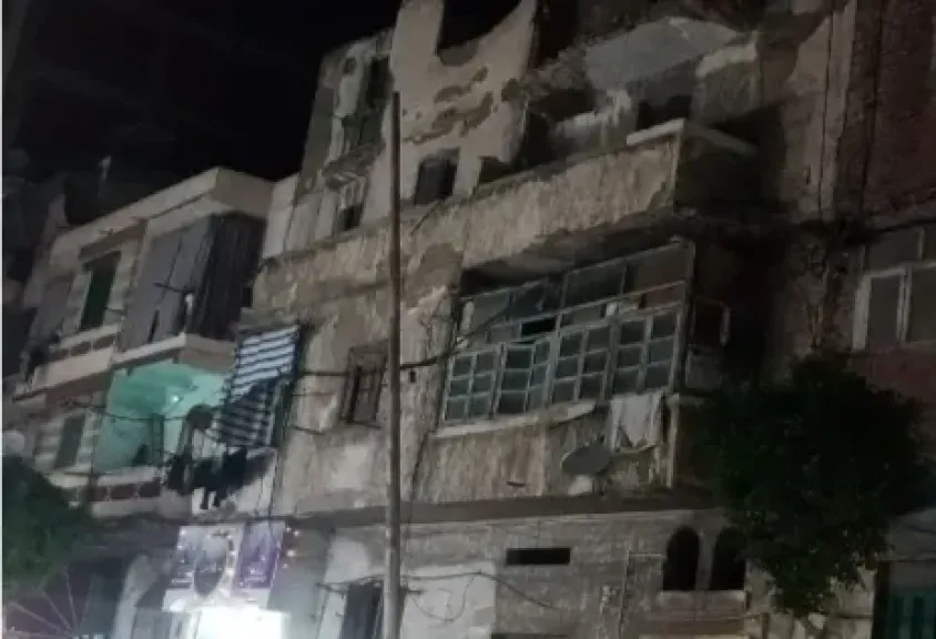   انهيار شرفة عقار بالإسكندرية 