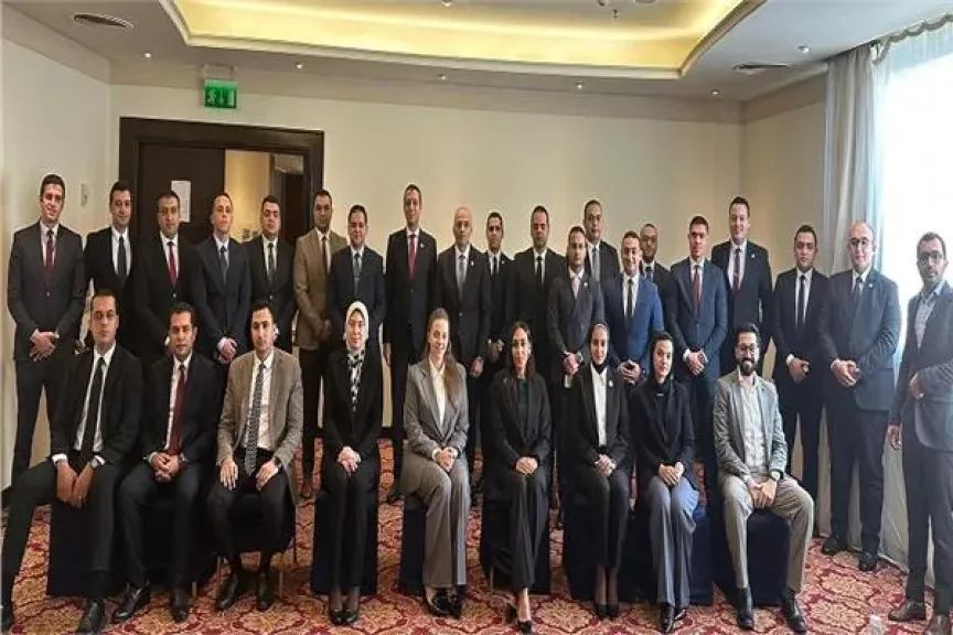 جانب من الصور 