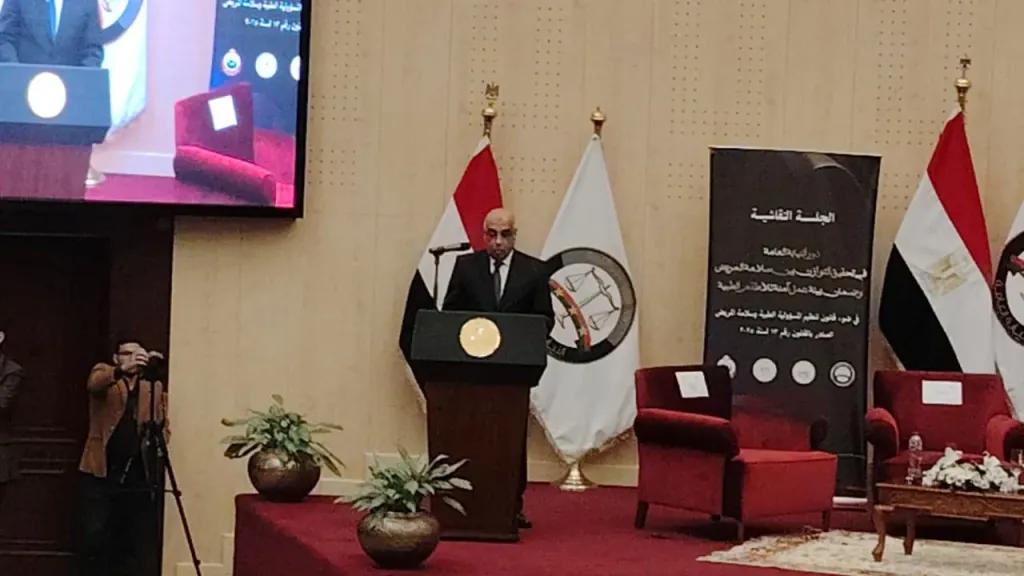 المستشار عدنان فنجري وزير العدل