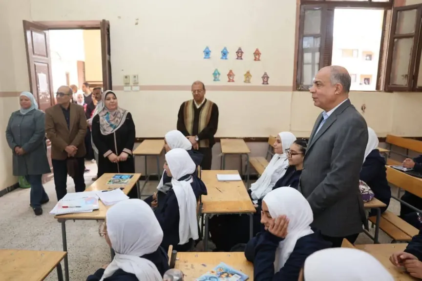   جولة لمتابعة سير العملية التعليمية