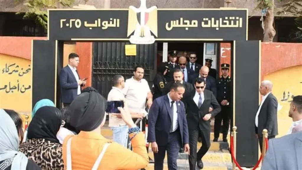 جانب من الصور 