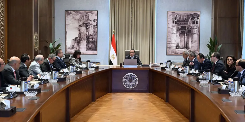 رئيس الوزراء يتابع تنفيذ مُخرجات اللجنة الاستشارية للتنمية العمرانية وتصدير العقار