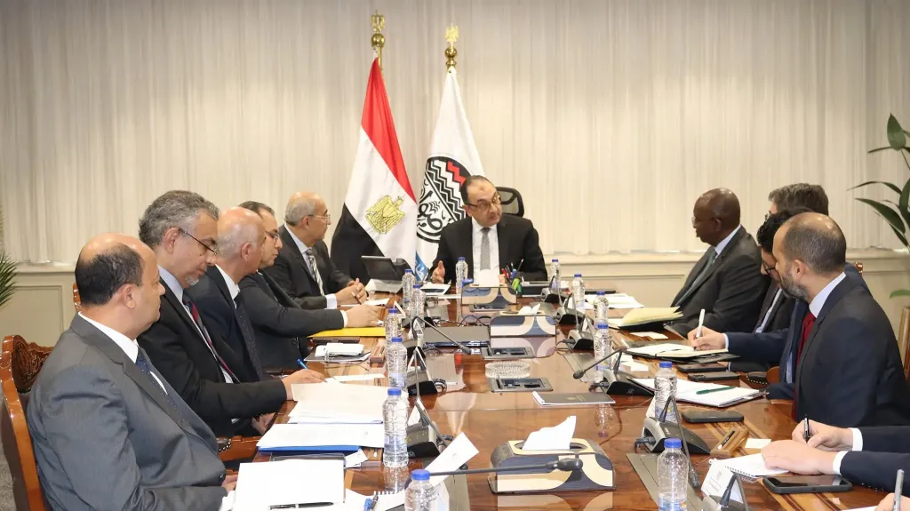 وزير قطاع الأعمال يستقبل وفدًا رفيع المستوى من مجموعة البنك الدولي لبحث تعزيز التعاون