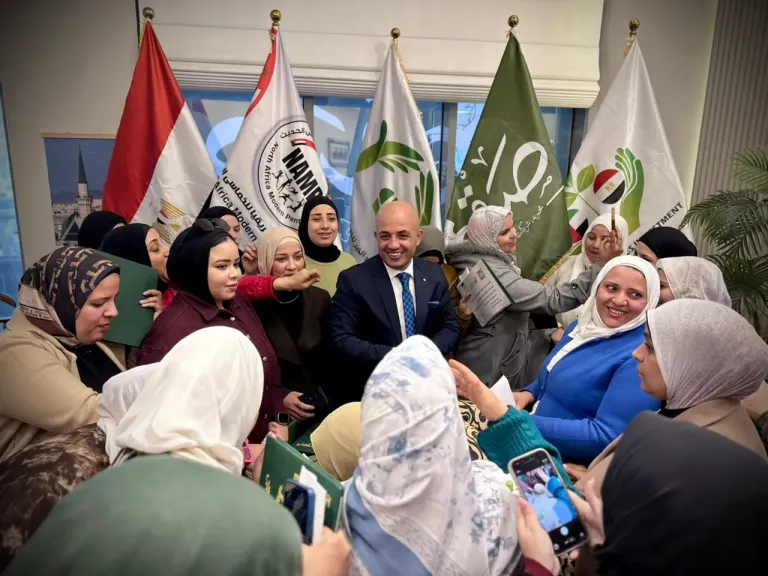 النائب إسماعيل موسى يختتم مبادرة مشروعات الأون لاين ويعلن إطلاق “جبر الخواطر”