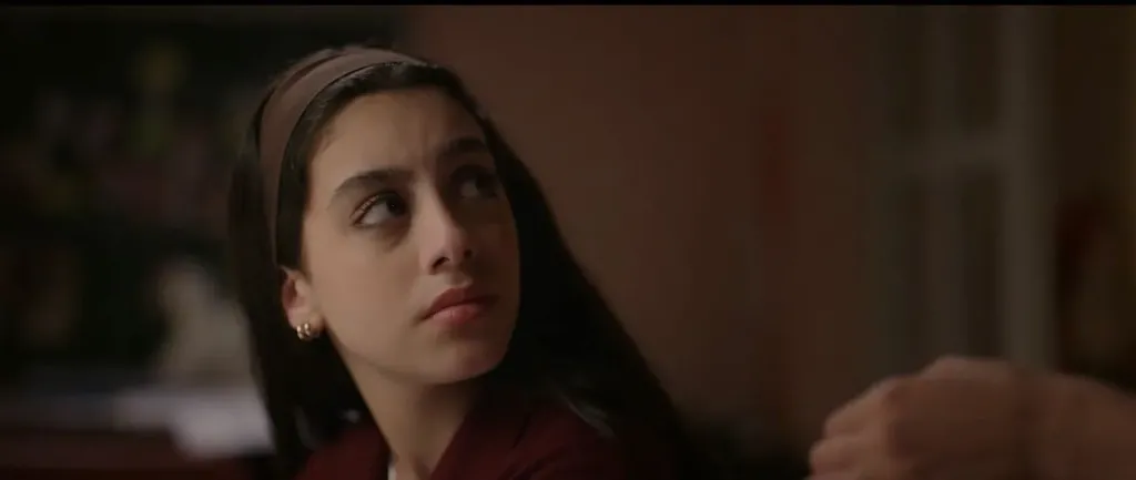 ياسمينا العبد تكشف حقيقة چلا هشام في الحلقة العاشرة من مسلسل ميد ترم