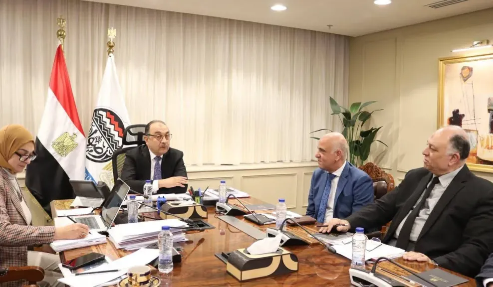 وزير قطاع الأعمال يجتمع بمجلس إدارة «مصر للسياحة» بتشكيله الجديد