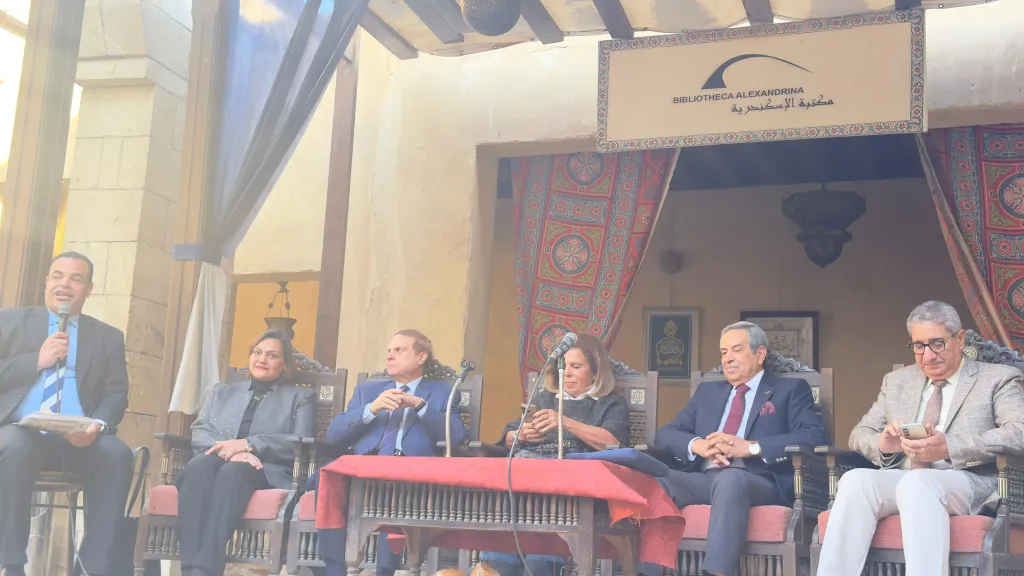 جانب من الندوة 