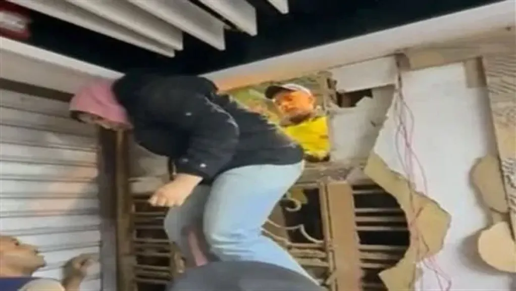 جانب من الصور 