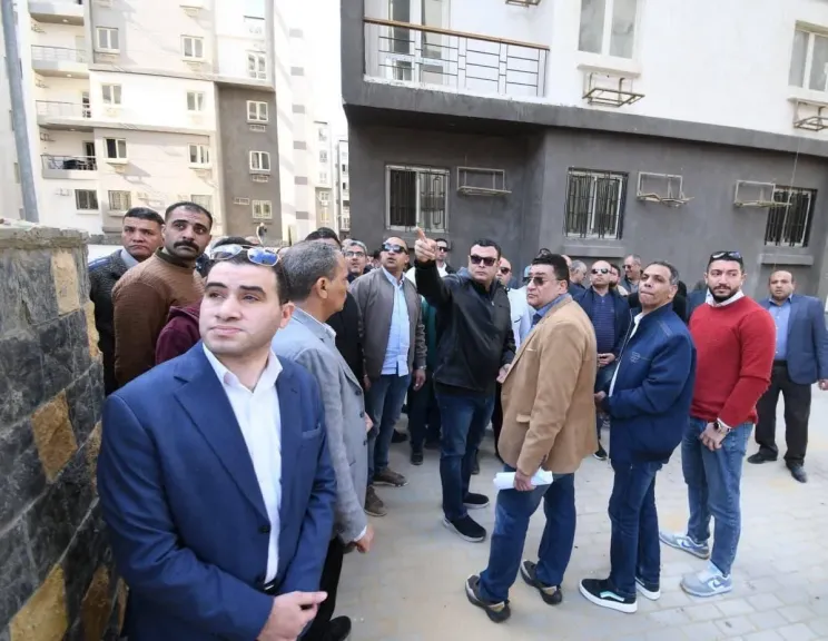 وزير الاسكان 