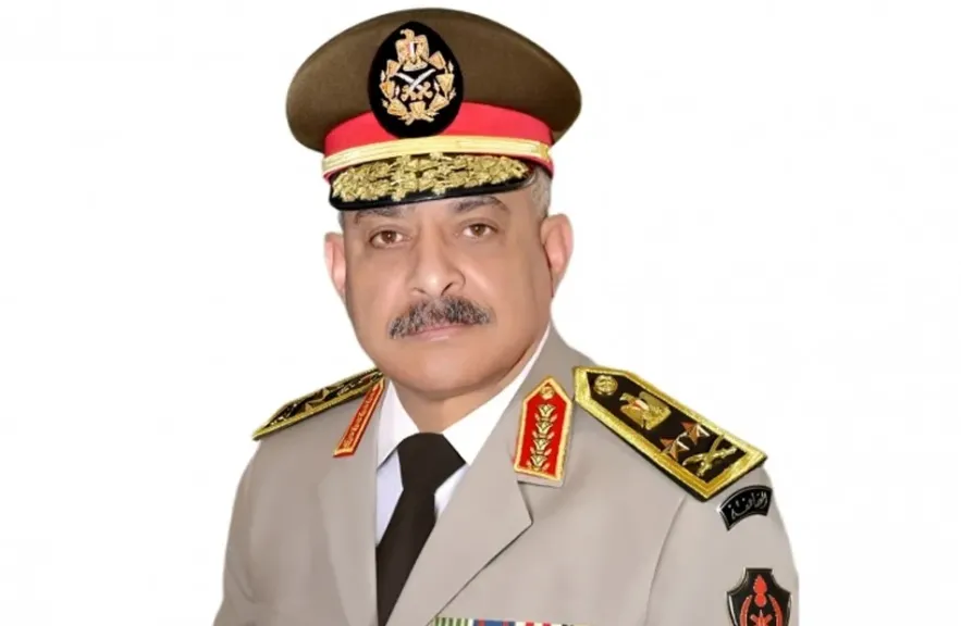 وزيـر الدفـاع والإنتـاج الحربـى
