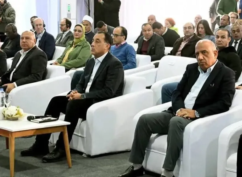  افتتاح مشروع أوبيليسك الشمسي