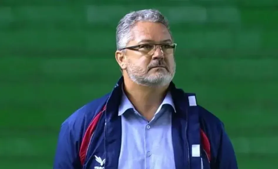البرازيلي روجيريو ميكالي