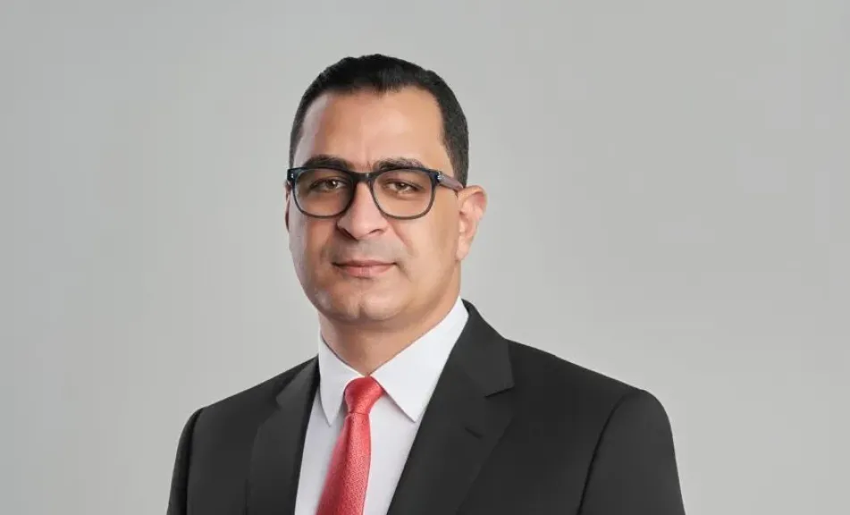 النائب محمود طاهر
