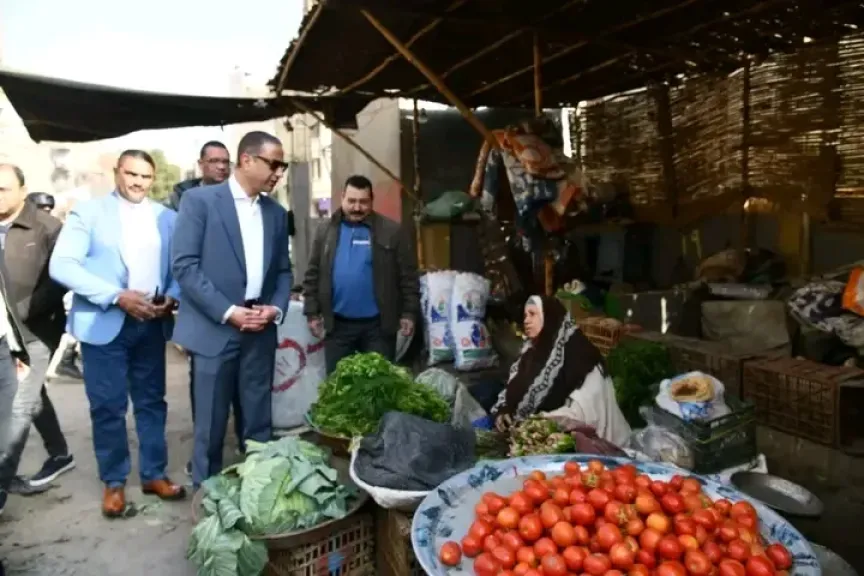 محافظ الفيوم يتفقد سوق الخضار بالفيوم 