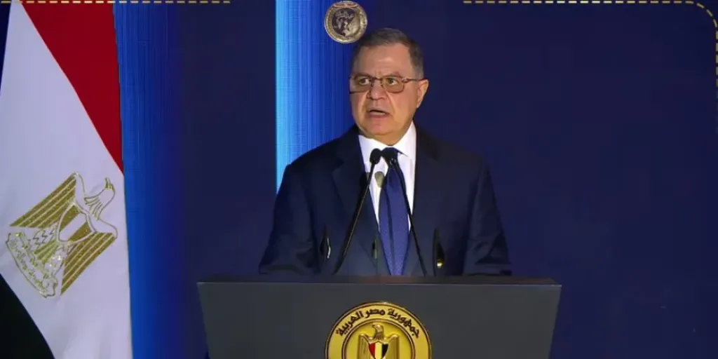 وزير الداخلية اللواء محمود توفيق 