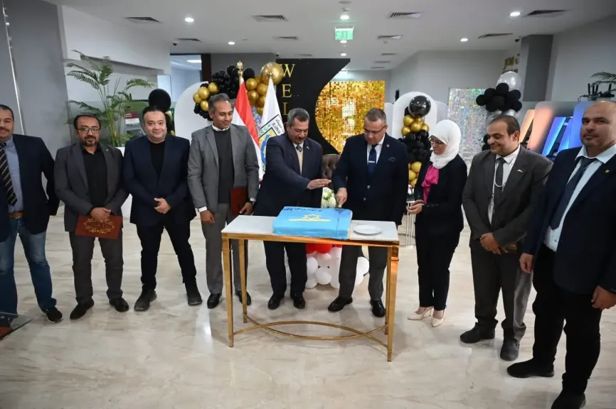 تكريم فريق العمل المشارك في تنفيذ ملف التميز الحكومي