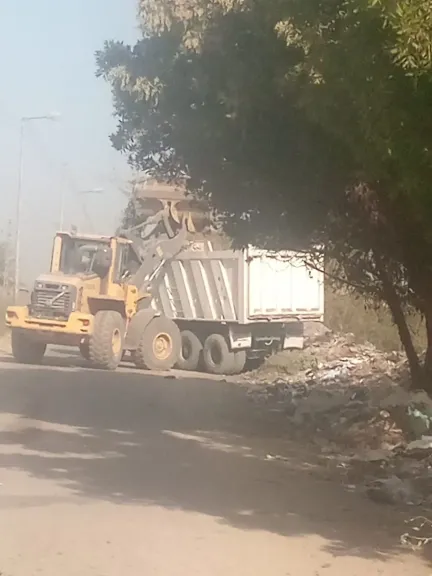 حملات نظافة وتشجير بمركز قنا